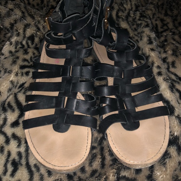 Sandals - Picture 2 of 3